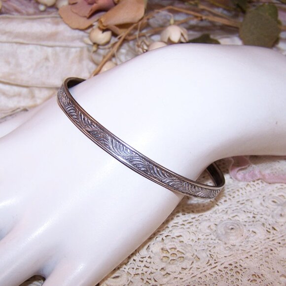 Art Deco Sterling Silver 3/16" Bangle Bracelet - Curled Leaf Design - Picture 1 of 6